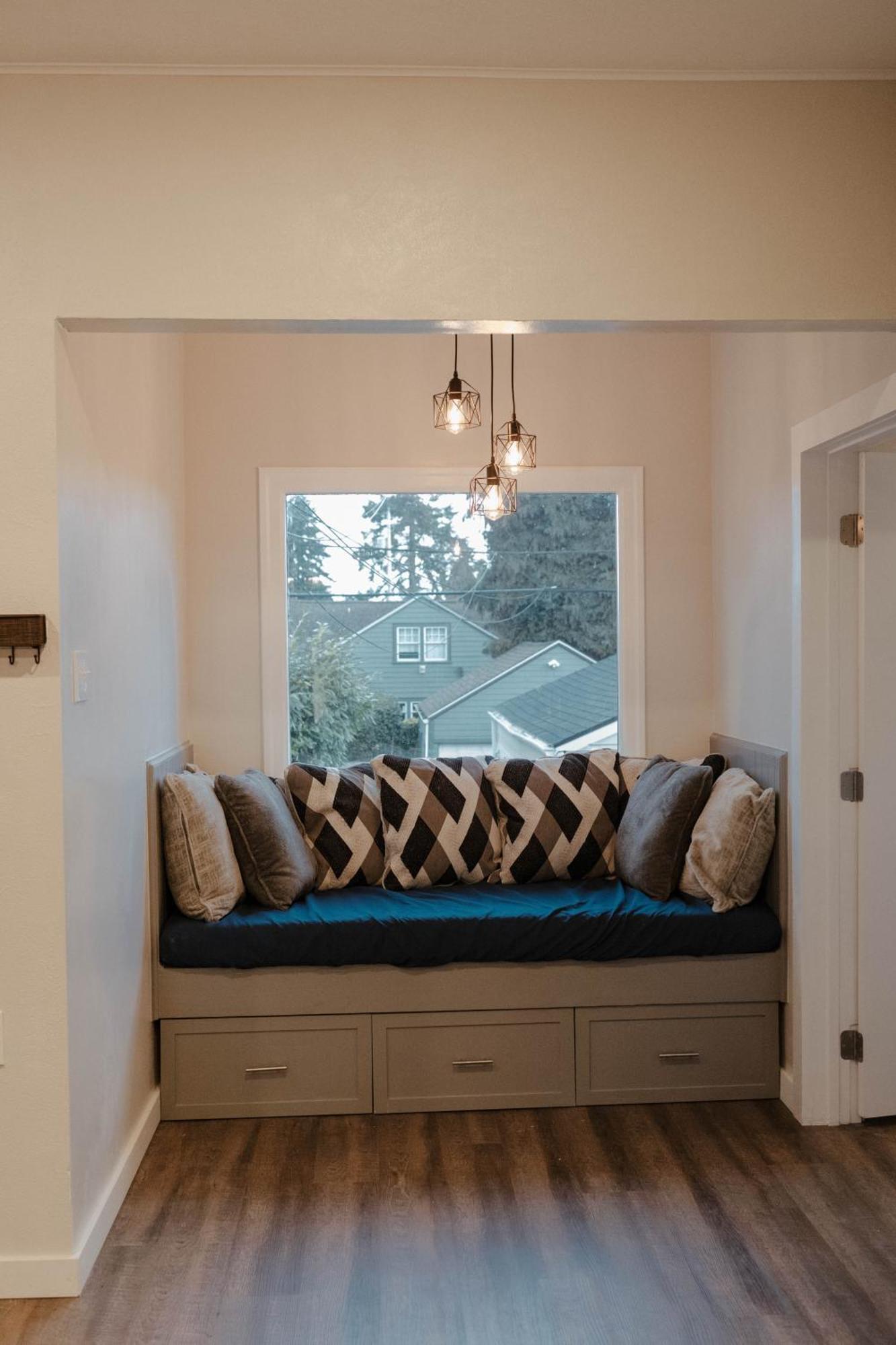 Central Tacoma Triplex エクステリア 写真